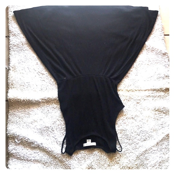 Adam Levine Collection Dresses & Skirts - Cute black summer or outum